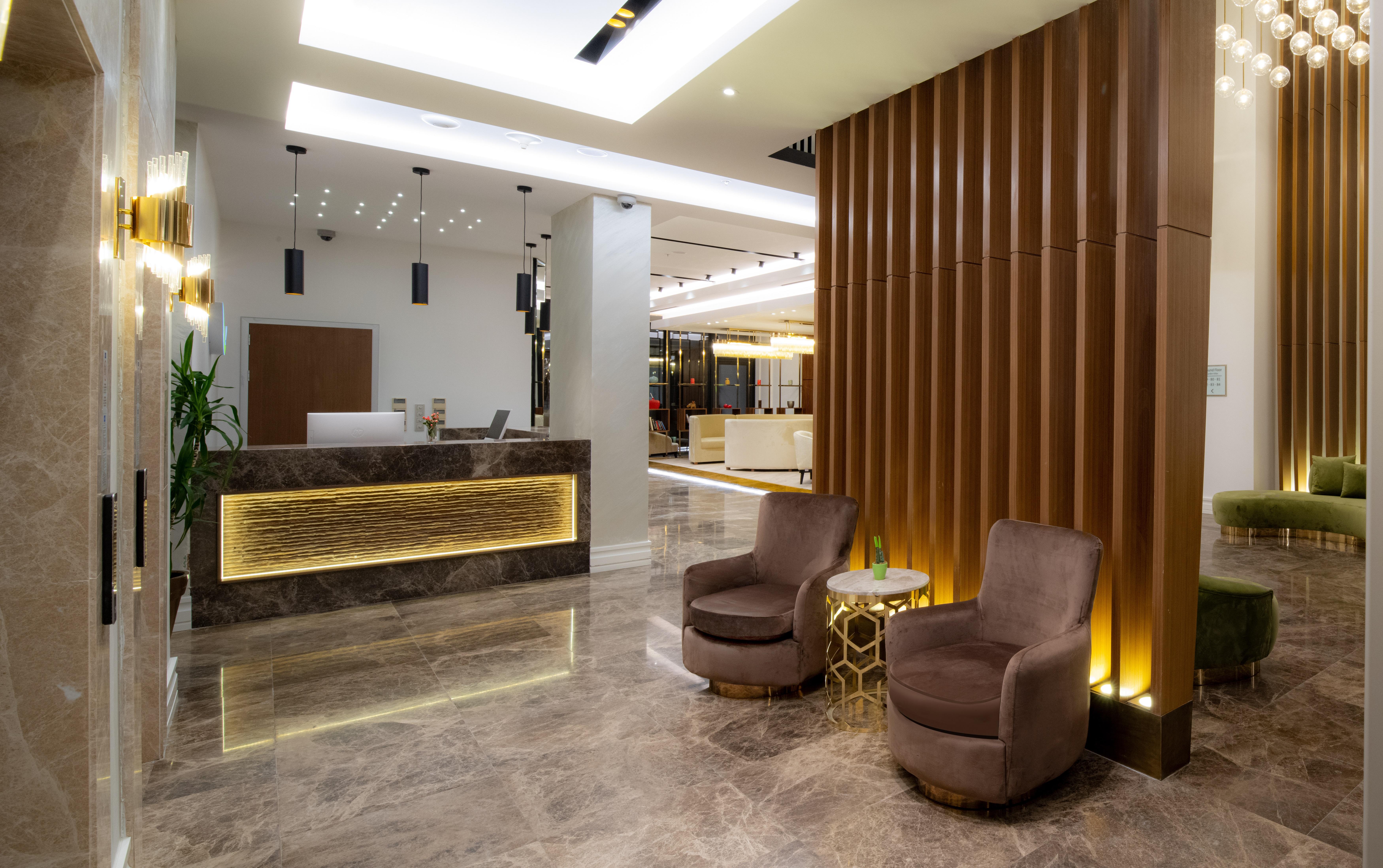 Hotel Movenpick Living Istanbul West Exterior foto Lobby