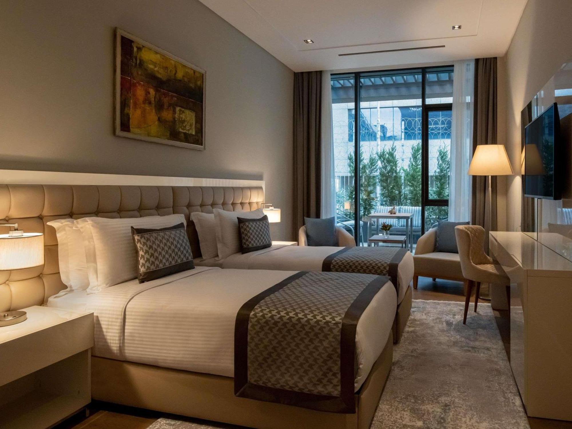 Hotel Movenpick Living Istanbul West Exterior foto
