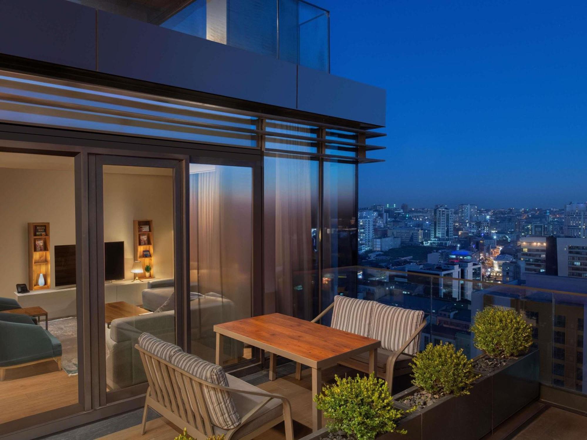 Hotel Movenpick Living Istanbul West Exterior foto