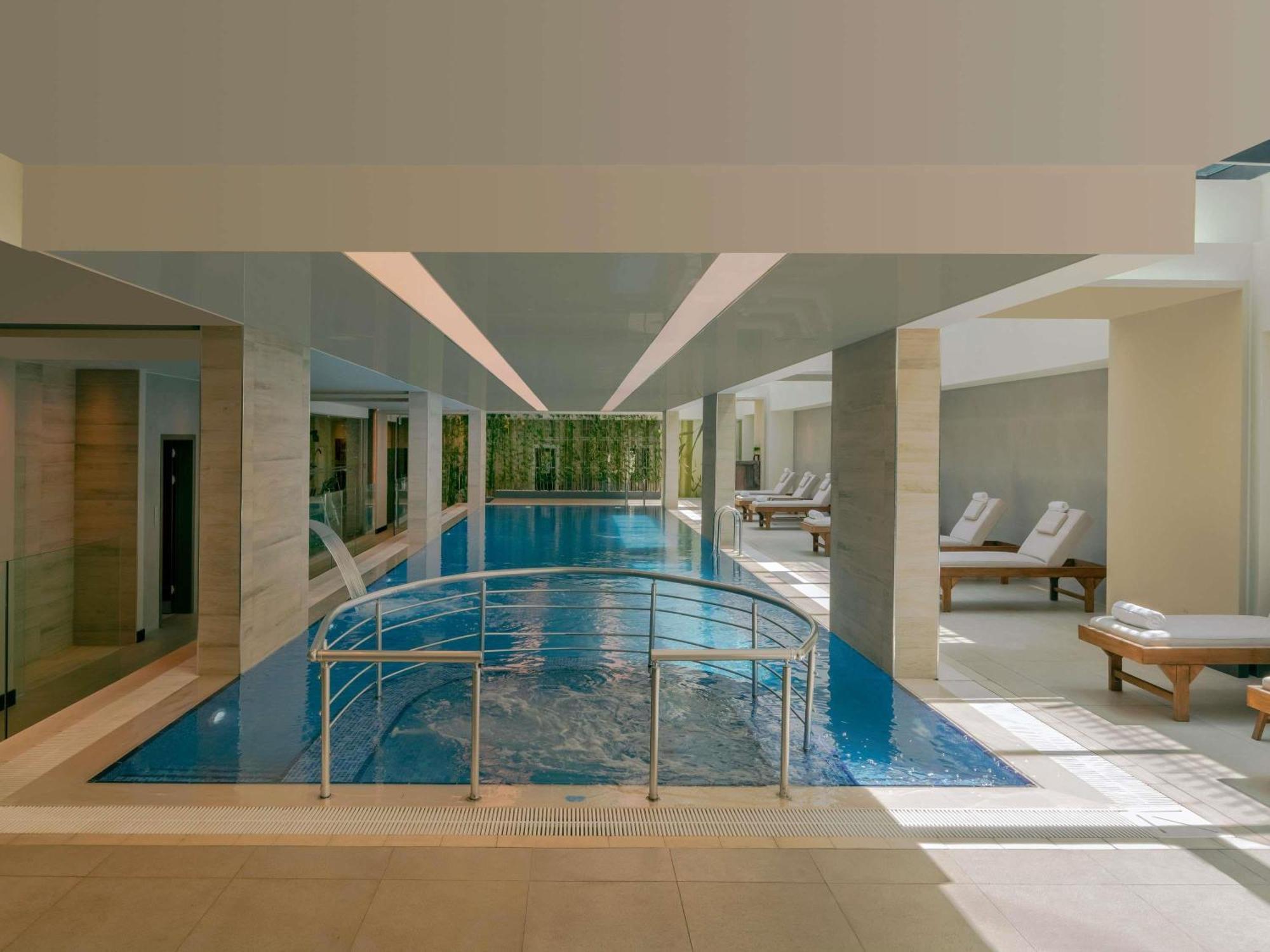 Hotel Movenpick Living Istanbul West Exterior foto