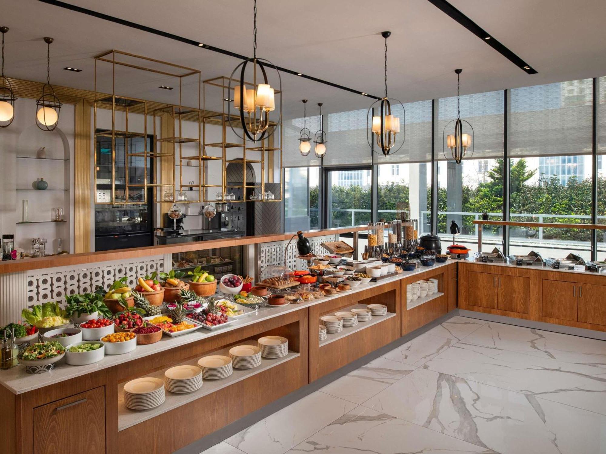 Hotel Movenpick Living Istanbul West Exterior foto