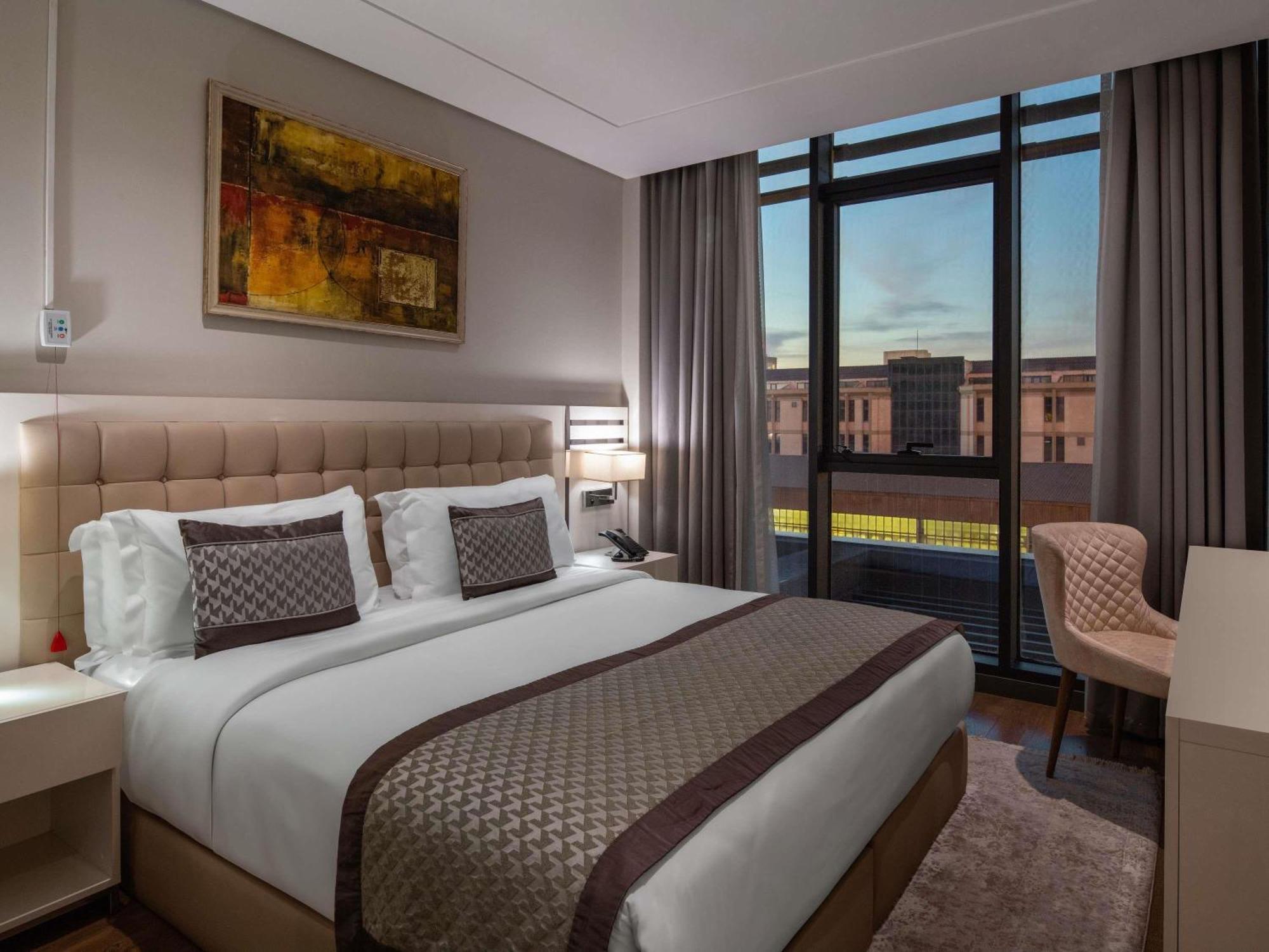 Hotel Movenpick Living Istanbul West Exterior foto